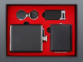 zestaw-prezentowy-piersiowka-papierosnica-zapalniczka-brelok-4275