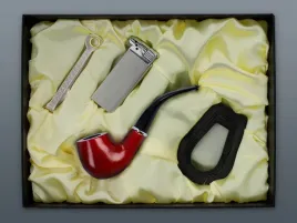 zestaw-upominkowy-dla-faceta-drewniana-fajka-zapalniczka-akcesoria-0261