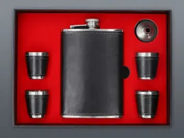 piersiowka-270-ml-4-kieliszki-lejek-ekstra-zestaw-dla-faceta-4229