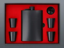 zestaw-prezentowy-piersiowka-240-ml-4-kieliszki-lejek-dla-faceta-4121
