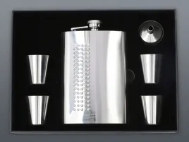 piersiowka-270-ml-4-kieliszki-lejek-ekstra-zestaw-dla-super-faceta-4253