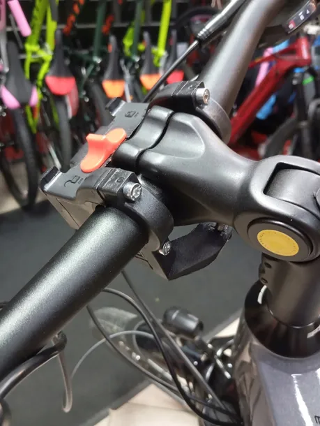 kosz-rowerowy-przod-materialowy-szary-model-awr1972