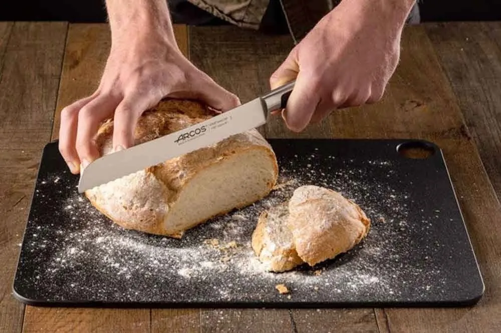 noz-do-pieczywa-arcos-22-cm