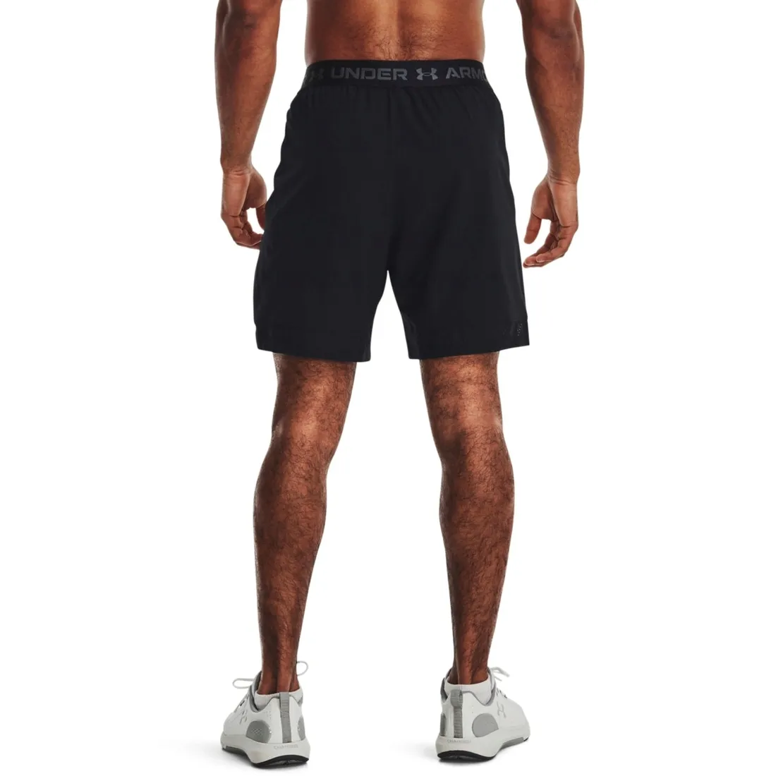 spodenki-under-armour-r-m-czarny-plec-mezczyzna