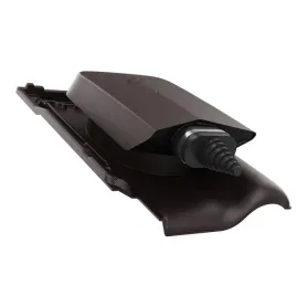 przejscie-solarne-dachowe-kabli-solarnych-creaton-titania-brazowa