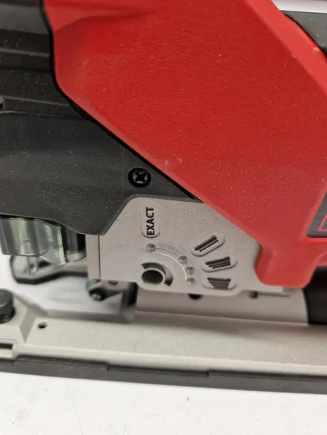 wyrzynarka-einhell-zasilanie-akumulatorowe-glebokosc-ciecia-w-drewnie-80-mm