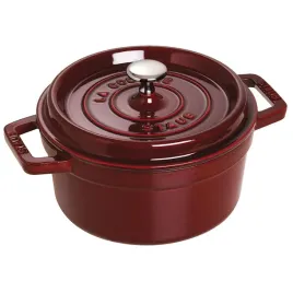 garnek-zeliwny-staub-la-cocotte-1-7-l-grenadynowy-okragly-indukcja