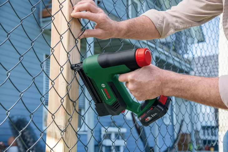 gwozdziarka-zszywacz-advancedtacker-18v-25-bosch-korpus-body-zawiera-baterie-tak