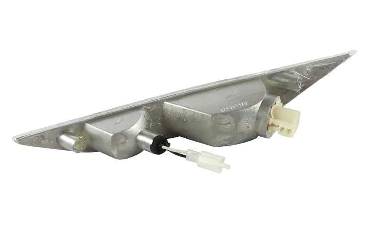 kierunkowskaz-prawy-przod-e4-piaggio-zip