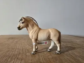 schleich-kon-fiordzki-ogier-figurka-kolekcjonerska-model-wycofany-z-2013-r