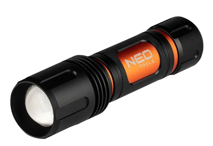 neo-tools-aluminiowa-latarka-bateryjna-1500lm-cree-led-20w-zom-ipx4-99-036-material-aluminium