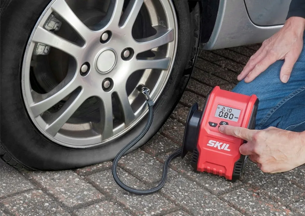 sprezarka-kompresor-pompka-20v-3159-skil-korpus