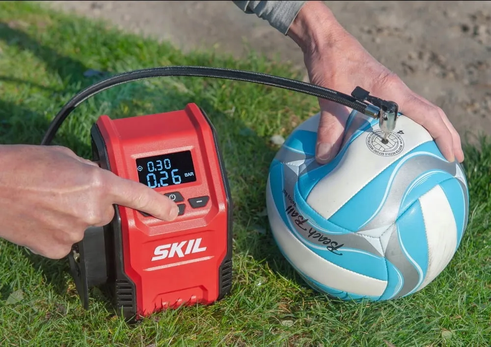 sprezarka-kompresor-pompka-20v-3159-skil-korpus