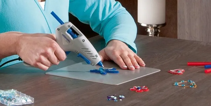 pistolet-do-kleju-glue-gun-930-dremel-18-x-klej-srednica-wkladu-mm-7