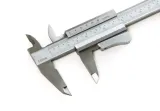 suwmiarka-analogowa-noniuszowa-auto-lock-150-mm-autolock-002-mm-etui-c3426-certyfikat-ce