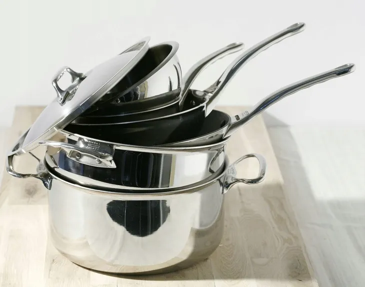 rondel-de-buyer-affinity-18-l-informacje-dodatkowe-mozliwosc-uzywania-na-kuchni-indukcyjnej