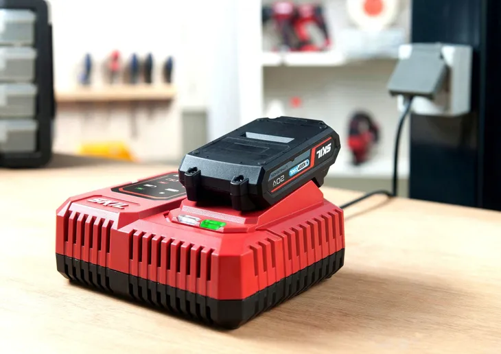 ladowarka-20v-rapidcharger-akumulator-40ah-skil-zawiera-baterie-tak