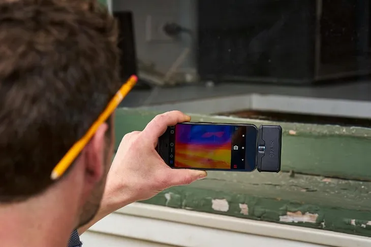 kamera-termowizyjna-do-telefonow-z-systemem-android-flir-one-pro-usb-c-waga-z-opakowaniem-0-32-kg