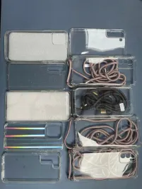 zestaw-10-przezroczystych-etui-na-telefony-mix-marek-oraz-modeli