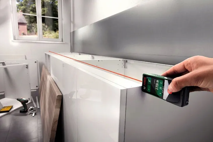 dalmierz-laserowy-advanceddistance-plr-50c-bosch-bluetooth-zasieg-50-metrow-maksymalny-zasieg-31-60-m-maksymalna-liczba-pomiarow-w-pamieci-10