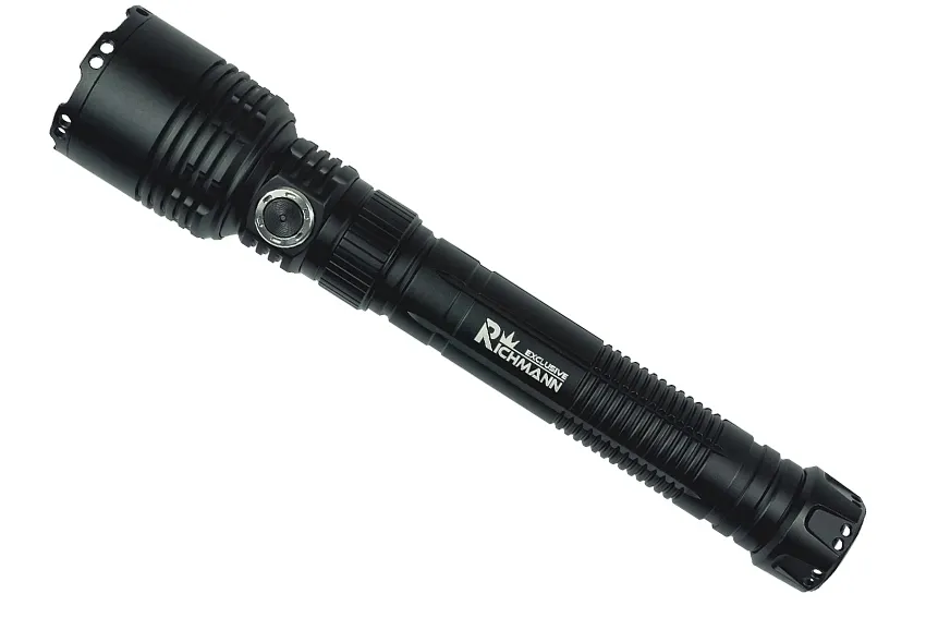 latarka-klasyczna-richmann-1200-lm-led