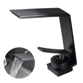 bateria-umywalkowa-stojaca-forb-della-czarny