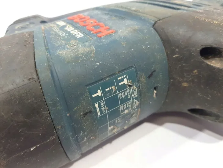 mlotowiertarka-bosch-sds-plus-800-w-energia-udaru-3-5-j