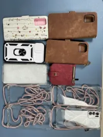 zestaw-10-kolorowych-etui-na-telefony-mix-marek-oraz-modeli