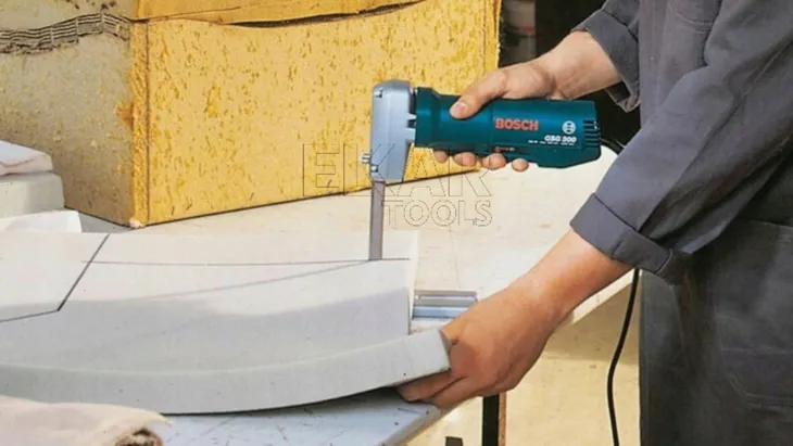 prowadnica-brzeszczotu-200mm-do-gsg-300-bosch-rodzaj-prowadnica-kod-producenta-2608135021