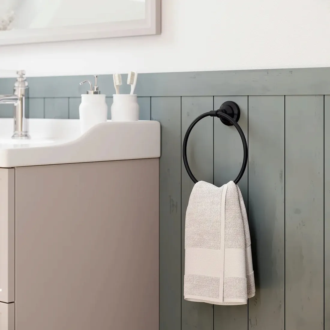 uchwyt-scienny-na-reczniki-sensea