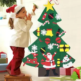 choinka-ze-zdejmowanymi-ozdobami-z-filcu-diy-swiateczna-dekoracja