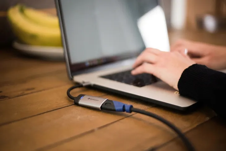 kabel-adapter-verbatim-usb-type-c-m-hdmi-f-01m-czarno-srebrny-marka-verbatim