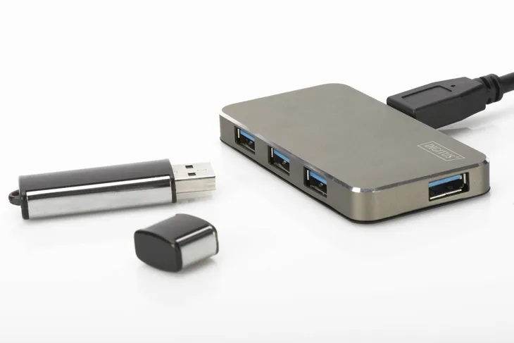 hub-koncentrator-digitus-4-portowy-usb-3-0-superspeed-aktywny-aluminium-kod-producenta-da-70240-1-waga-z-opakowaniem-0-24-kg