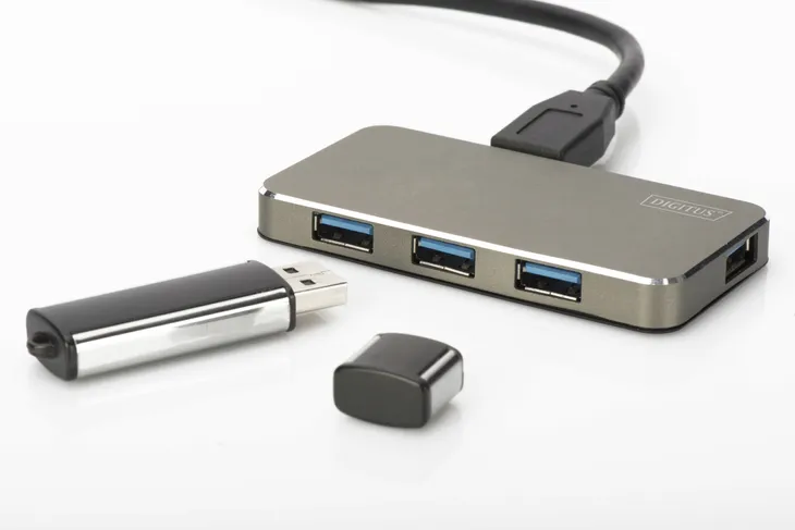 hub-koncentrator-digitus-4-portowy-usb-3-0-superspeed-aktywny-aluminium-kod-producenta-da-70240-1-liczba-portow-4