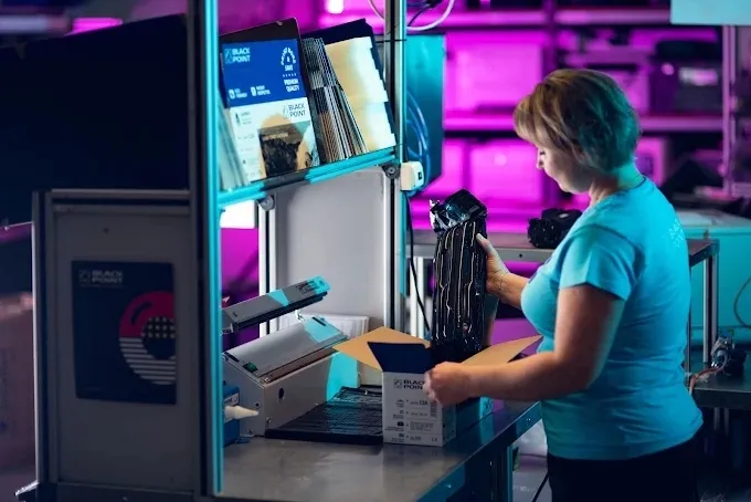 toner-black-point-do-hp-415a-w2031a-cyan-2500-str-z-chipem-waga-z-opakowaniem-0-9-kg