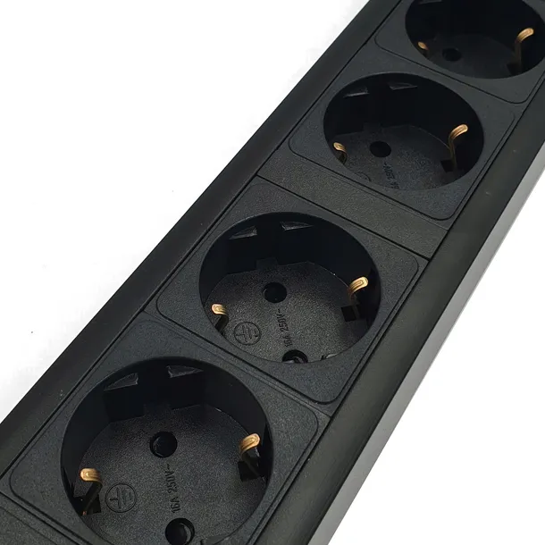 wireworld-matrix-2-listwa-zasilajaca-dlugosc-przewodu-2-m