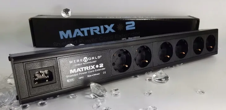wireworld-matrix-2-listwa-zasilajaca-kod-producenta-matrixeu-2-marka-wireworld