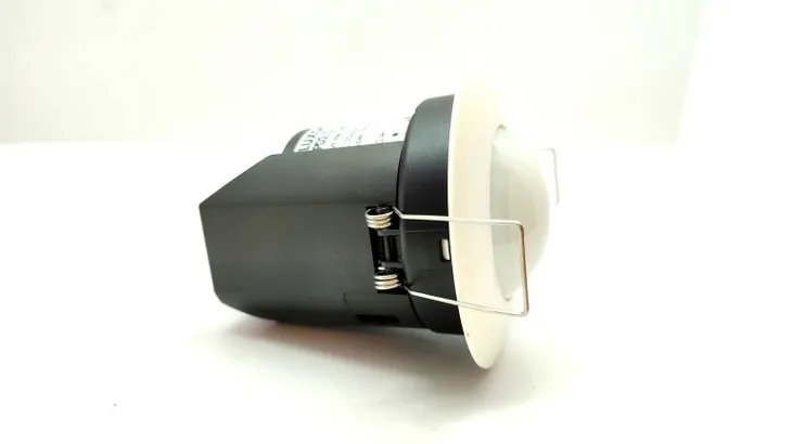 czujnik-obecnosci-b-e-g-92166-kod-producenta-92197-marka-bez-marki