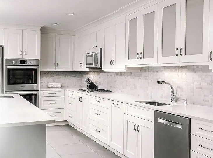 oczka-okragly-decorya-bialy-dlugosc-wysokosc-8-cm