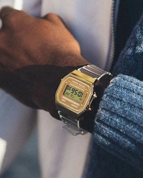 zegarek-damski-casio-vintage-a168xesg-9aef-box-ksztalt-koperty-prostokatna