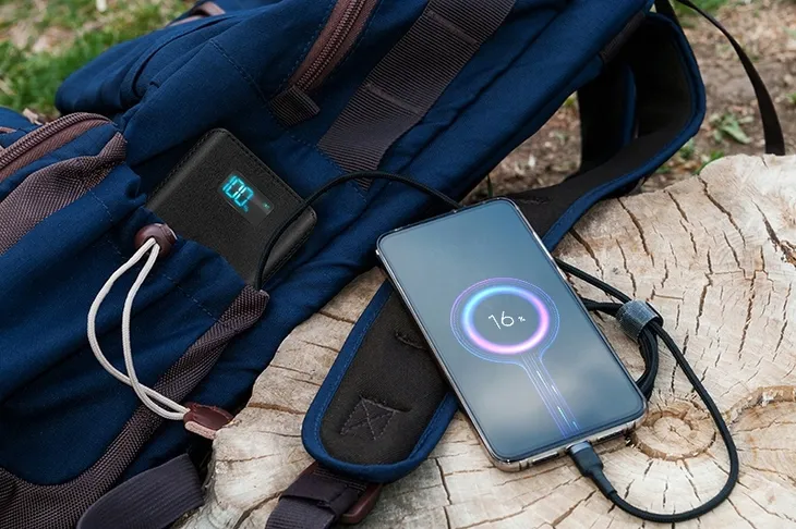 mocny-power-bank-20000mah-4xusb-waga-z-opakowaniem-133-kg