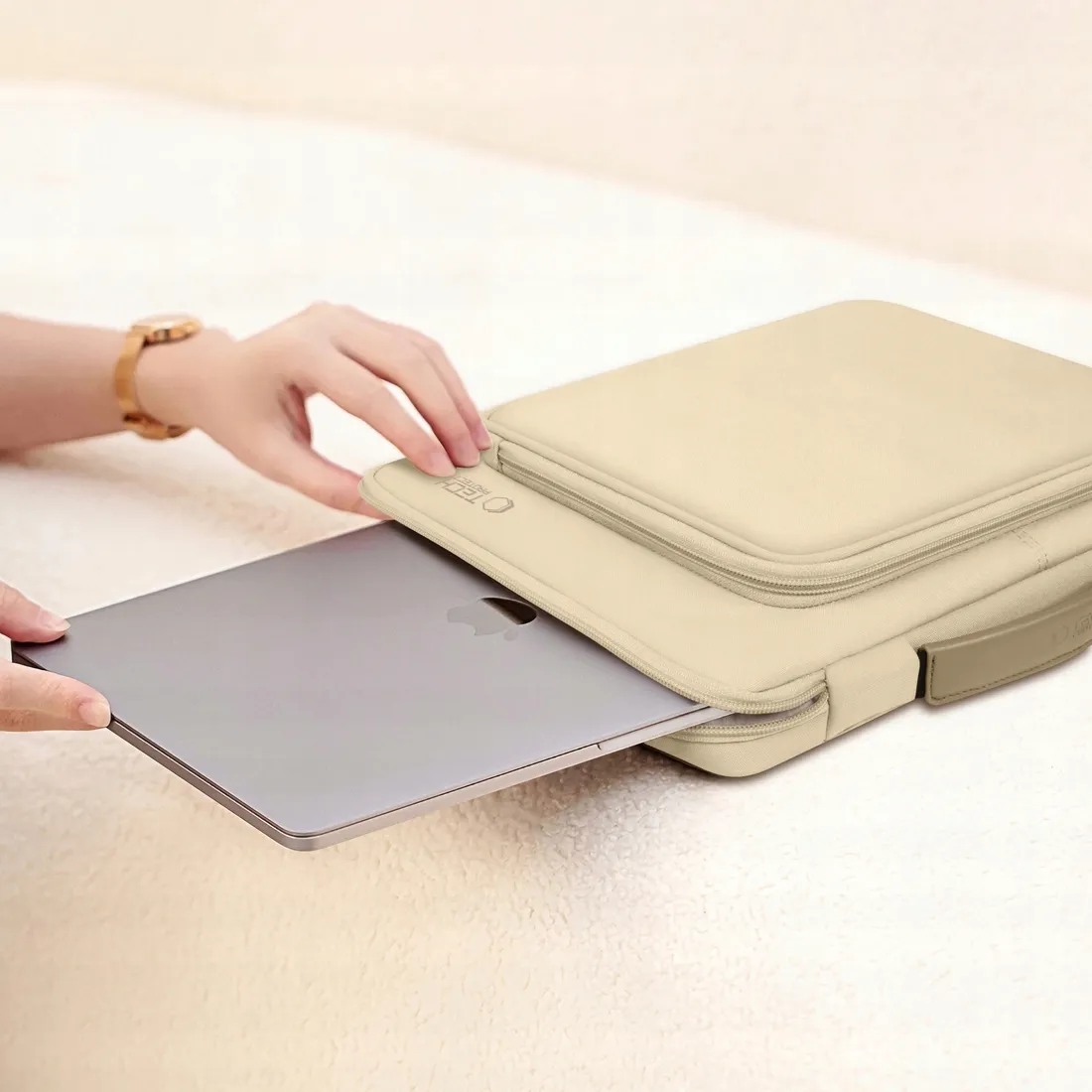 tech-protect-basic-bag-laptop-15-16-desert-beige