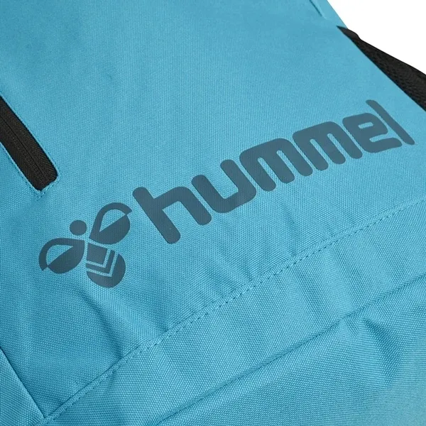 plecak-hummel-core-28-l-true-blue-model-core-black-pack