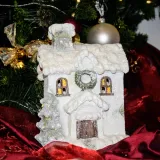 figurka-domek-led-h25-szerokosc-produktu-17-cm