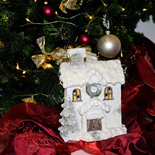 figurka-domek-led-h25-marka-bez-marki