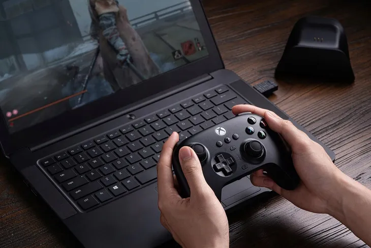 kontroler-8bitdo-ultimate-3-mode-xbox-controller-czarny-usb-c-2-4ghz-bt-zasilanie-akumulatorowe