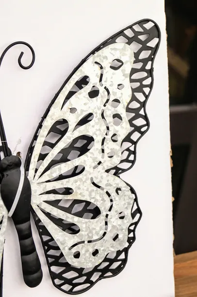 dekoracja-scienna-motyl-waga-z-opakowaniem-0-2-kg-marka-ewax