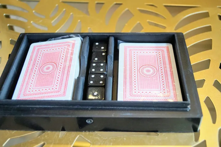 karty-do-gry-kosci-waga-z-opakowaniem-0-05-kg-kod-producenta-125523