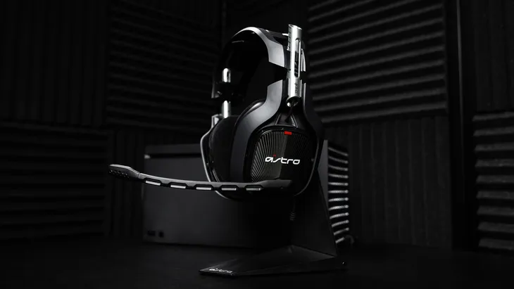 zestaw-sluchawkowy-astro-a40-tr-logitech-g-xbox-playstation-5-switch-pc-mac-konstrukcja-zamknieta