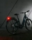 lampka-rowerowa-tylna-knog-blinder-e-rh-stvzo-25-lm-zasilanie-akumulator